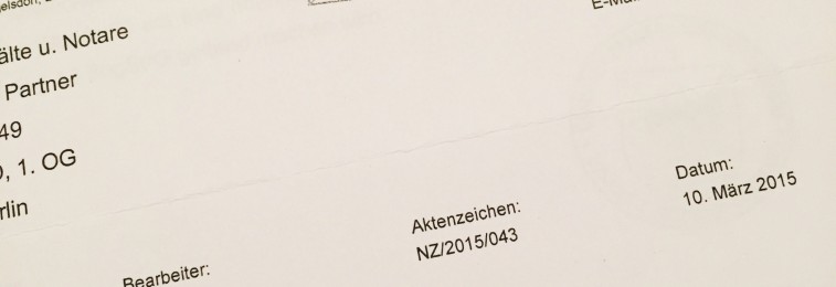 Bloß nicht bewegen! – Die Krux um ein Negativzeugnis